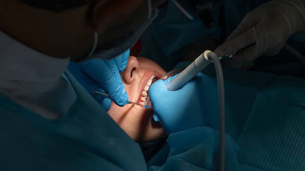 Betadine vs alte antiseptice: Ce funcționează mai bine în chirurgie orală exq clinic