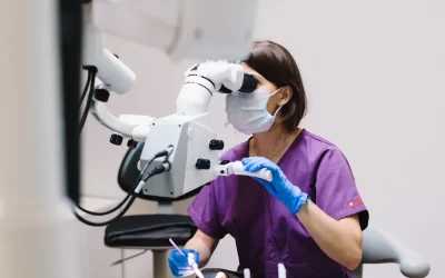Diferențe între tratamentul de canal clasic și cel la microscop